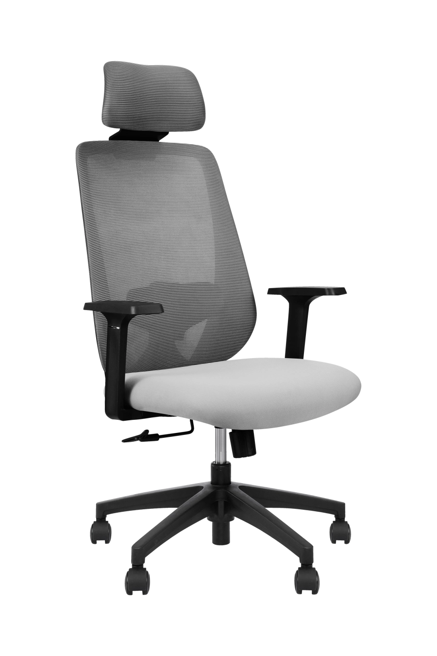 Zaragoza: CUSTÓ Zaragoza combină un spătar din plasă acrilică performant cu tetieră reglabilă pe înălțime, astfel încât zona cervicală să fie mereu susținută. Suportul lombar reglabil 2D îți permite să ajustezi punctul exact de contact cu spatele. Șezutul textil confortabil și cotierele fixe creează o suprafață de lucru echilibrată. Roțile din nailon, discrete, se mișcă cursiv pe suprafețe dure sau acoperite cu mochetă. Paleta gri închis completează spațiile moderne, de la start-up-uri la birouri executive.