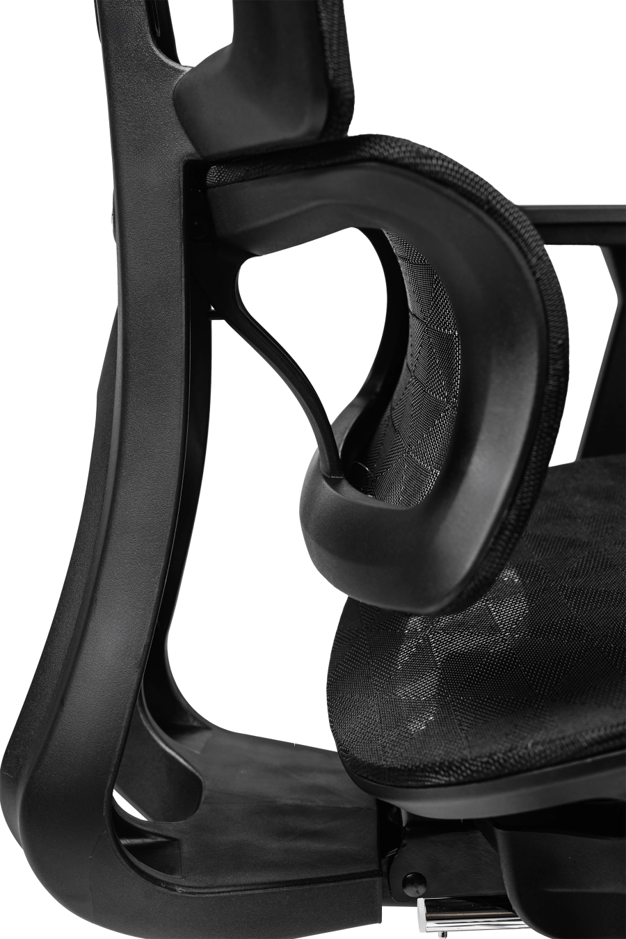 Napoli: CUSTÓ Napoli aduce confort complet cu plasă elastomerică atât pe șezut, cât și pe spătar, eliminând punctele de presiune și menținând fluxul de aer. Suportul lombar reglabil și tetiera 3D susțin poziția corectă, iar cotierele 3D se adaptează fiecărui task. Suportul extensibil pentru picioare îți oferă o poziție relaxată în timpul pauzelor, fără a părăsi biroul. Mecanismul sincron urmează mișcările naturale, reducând oboseala. Roțile din poliuretan protejează podeaua și alunecă fără zgomot. Ideal pentru proiecte maraton sau sesiuni de lucru prelungite.