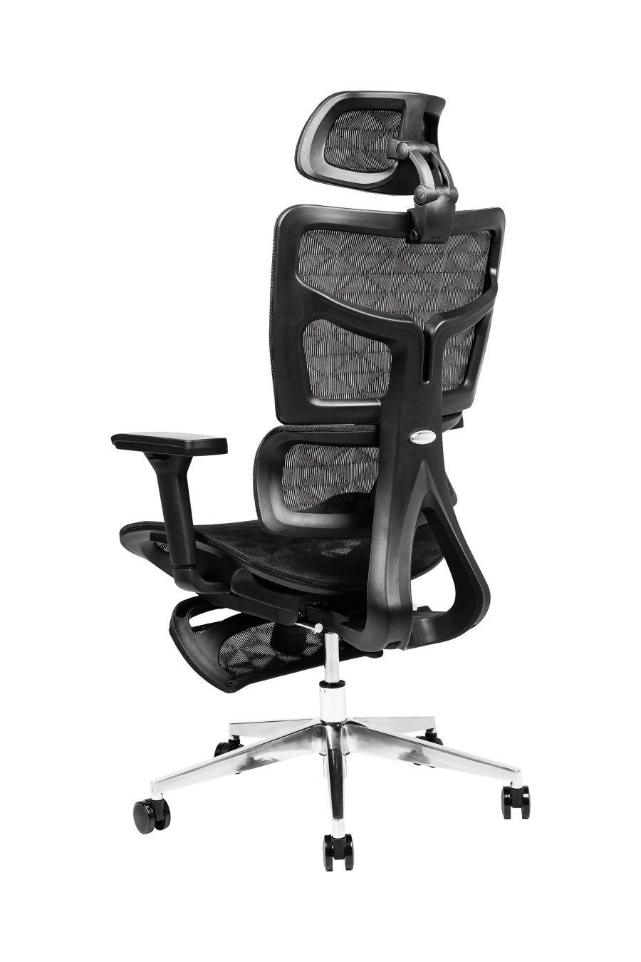 Napoli: CUSTÓ Napoli aduce confort complet cu plasă elastomerică atât pe șezut, cât și pe spătar, eliminând punctele de presiune și menținând fluxul de aer. Suportul lombar reglabil și tetiera 3D susțin poziția corectă, iar cotierele 3D se adaptează fiecărui task. Suportul extensibil pentru picioare îți oferă o poziție relaxată în timpul pauzelor, fără a părăsi biroul. Mecanismul sincron urmează mișcările naturale, reducând oboseala. Roțile din poliuretan protejează podeaua și alunecă fără zgomot. Ideal pentru proiecte maraton sau sesiuni de lucru prelungite.